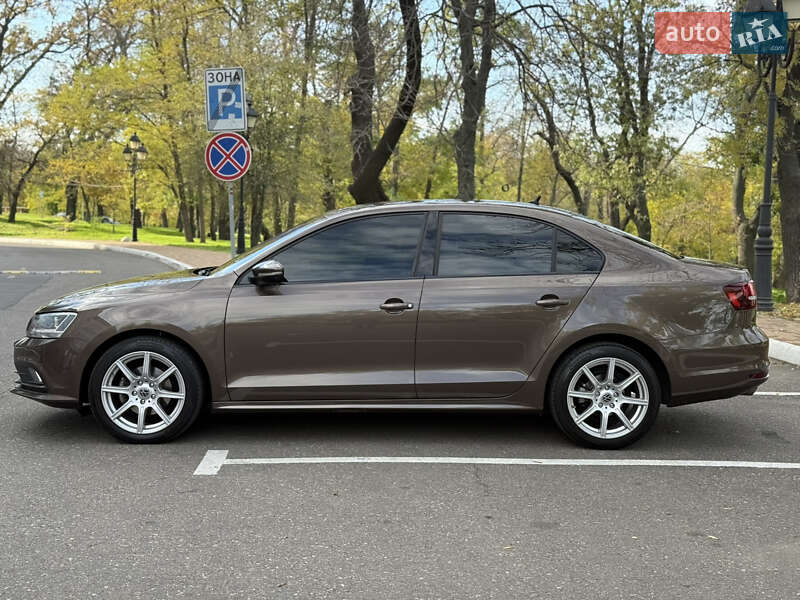 Седан Volkswagen Jetta 2016 в Одессе