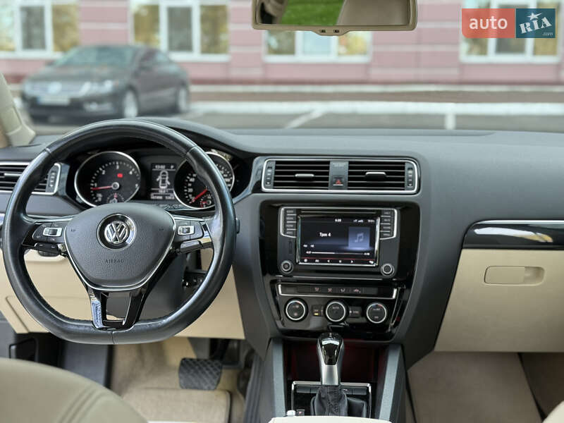 Седан Volkswagen Jetta 2016 в Одессе