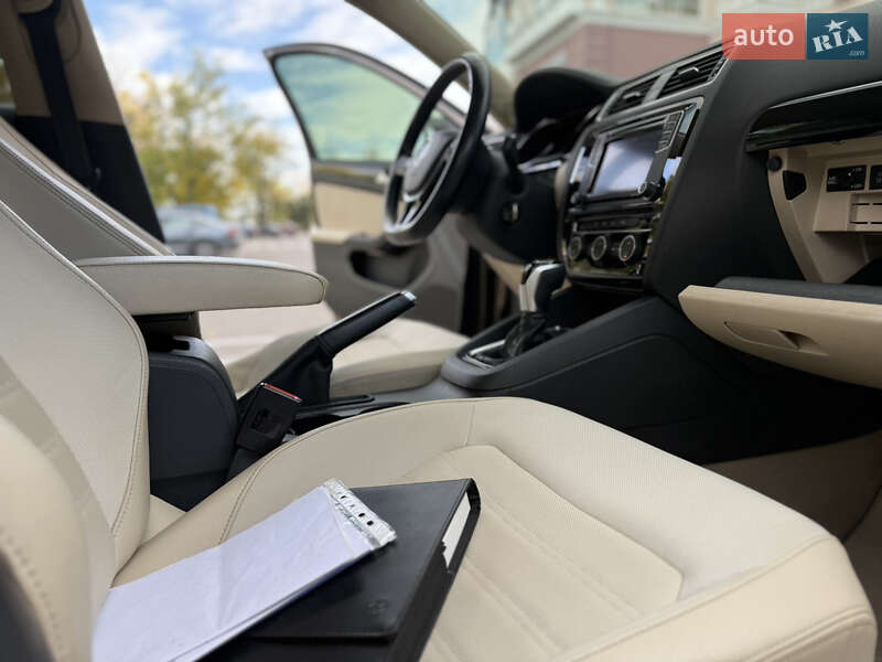 Седан Volkswagen Jetta 2016 в Одессе