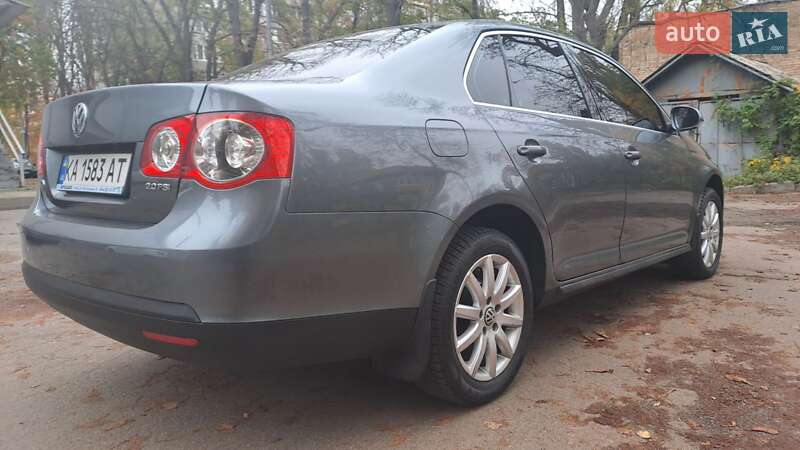 Седан Volkswagen Jetta 2006 в Києві фото 2 Седан Volkswagen Jetta 2006 в Києві