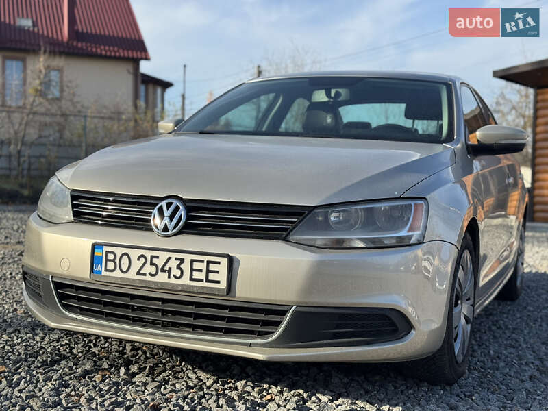 Седан Volkswagen Jetta 2012 в Хмельницком