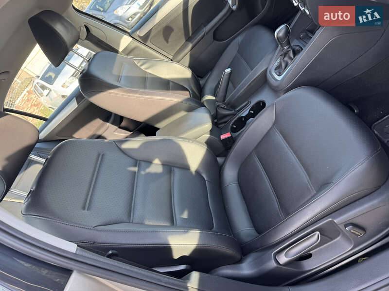 Седан Volkswagen Jetta 2012 в Хмельницком