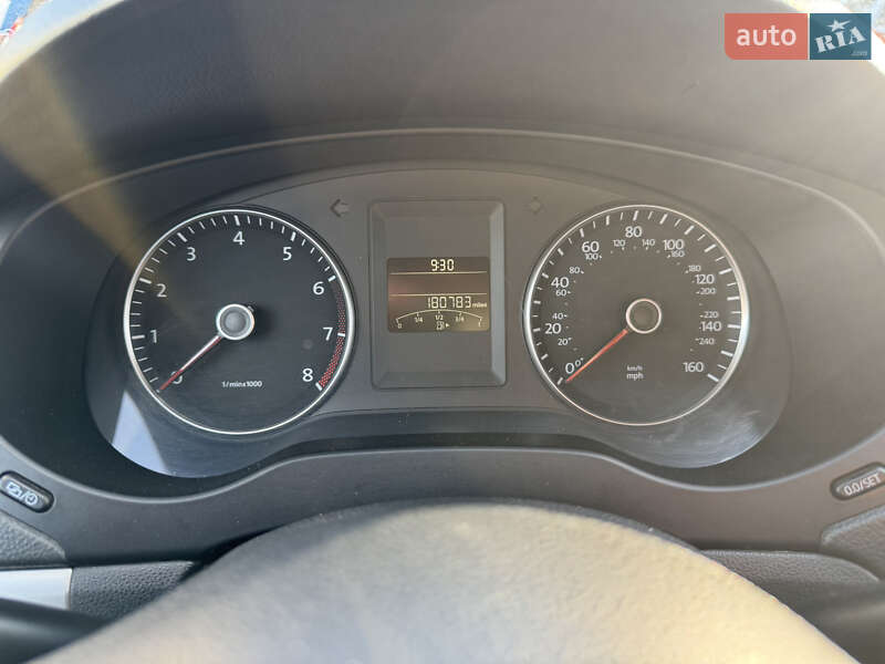 Седан Volkswagen Jetta 2012 в Хмельницком