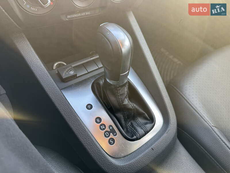 Седан Volkswagen Jetta 2012 в Хмельницком