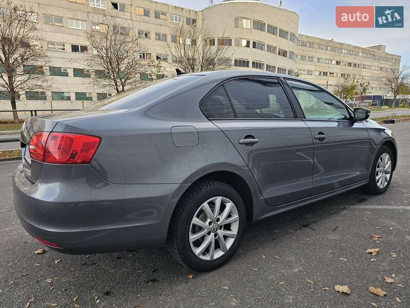 Седан Volkswagen Jetta 2011 в Броварах