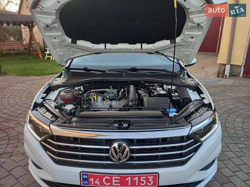 Седан Volkswagen Jetta 2018 в Львові фото 61 Седан Volkswagen Jetta 2018 в Львові