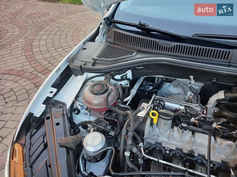 Седан Volkswagen Jetta 2018 в Львові фото 65 Седан Volkswagen Jetta 2018 в Львові