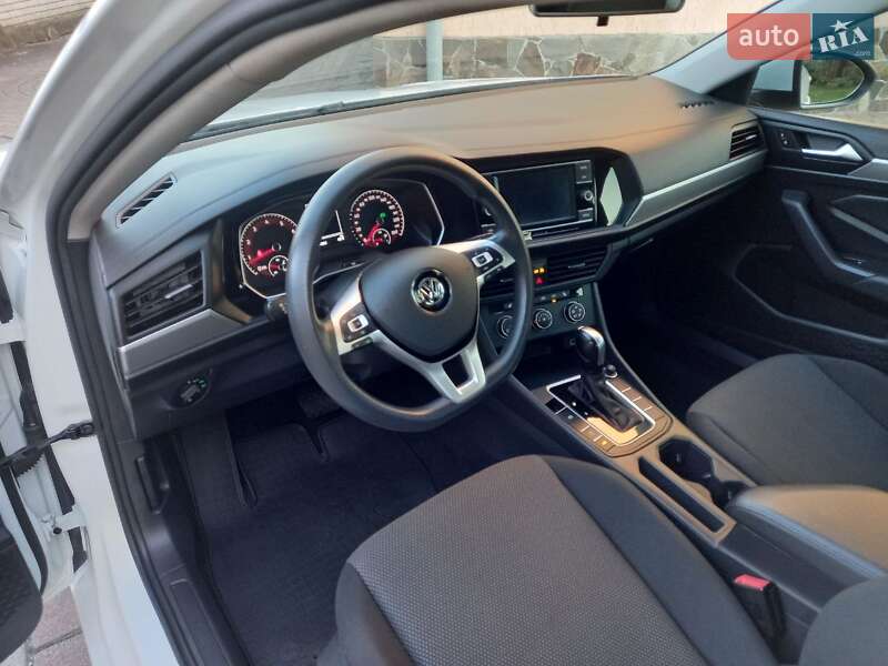 Седан Volkswagen Jetta 2018 в Львові фото 35 Седан Volkswagen Jetta 2018 в Львові
