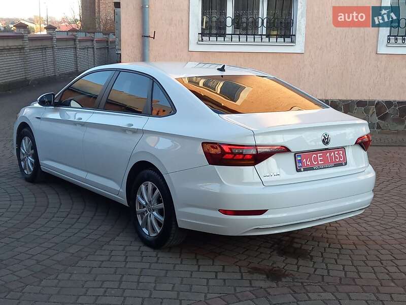 Седан Volkswagen Jetta 2018 в Львові фото 30 Седан Volkswagen Jetta 2018 в Львові