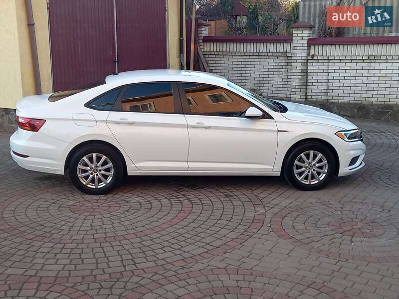 Седан Volkswagen Jetta 2018 в Львові фото 22 Седан Volkswagen Jetta 2018 в Львові