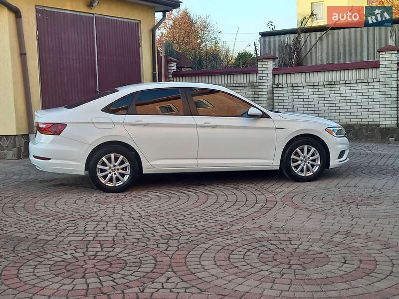 Седан Volkswagen Jetta 2018 в Львові фото 21 Седан Volkswagen Jetta 2018 в Львові