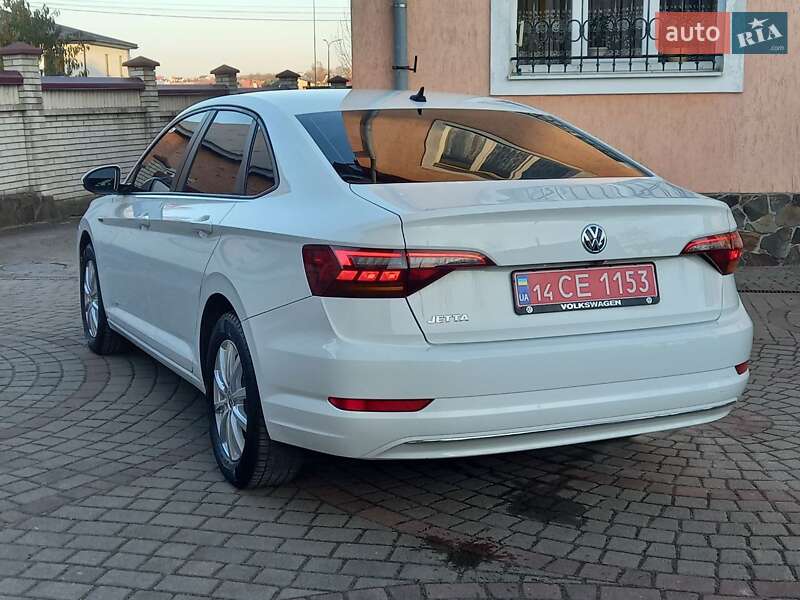 Седан Volkswagen Jetta 2018 в Львові фото 12 Седан Volkswagen Jetta 2018 в Львові