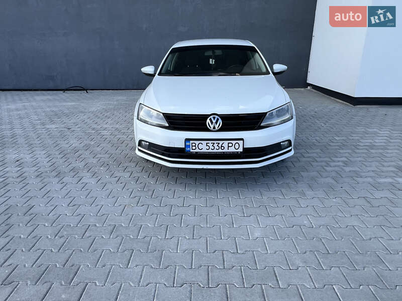 Седан Volkswagen Jetta 2016 в Львове