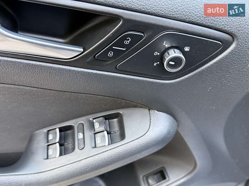 Седан Volkswagen Jetta 2013 в Запорожье фото 15 Седан Volkswagen Jetta 2013 в Запорожье