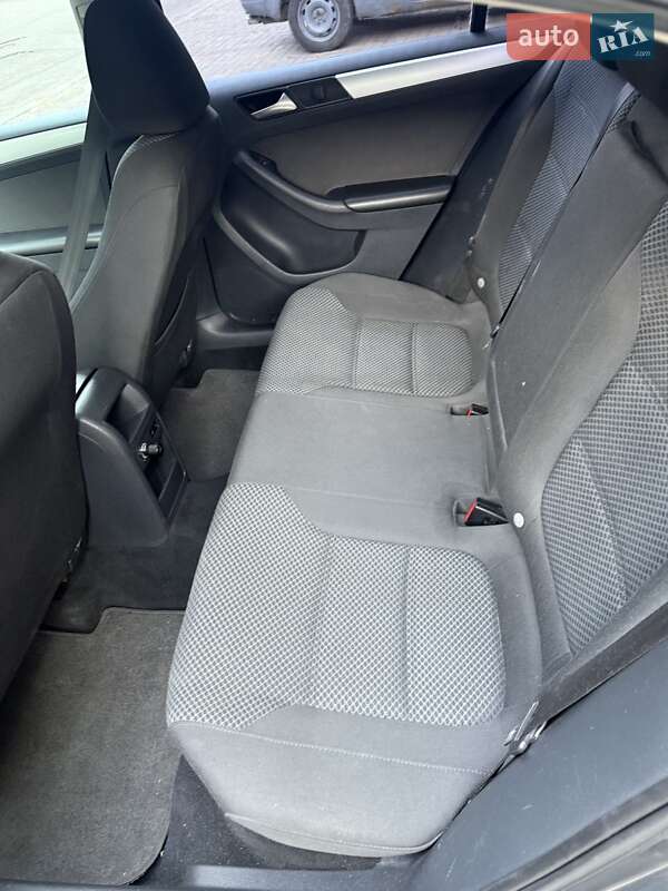Седан Volkswagen Jetta 2013 в Запорожье фото 17 Седан Volkswagen Jetta 2013 в Запорожье