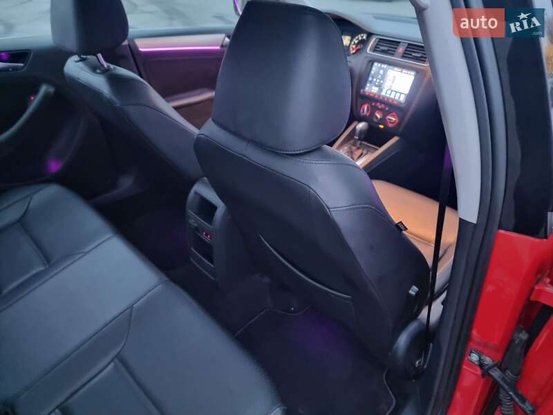 Седан Volkswagen Jetta 2014 в Запорожье