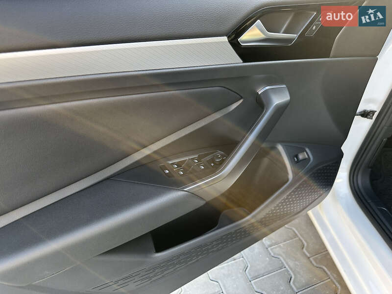 Седан Volkswagen Jetta 2019 в Кривом Роге