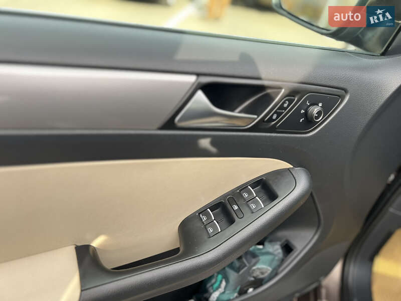 Седан Volkswagen Jetta 2014 в Боярке фото 22 Седан Volkswagen Jetta 2014 в Боярке