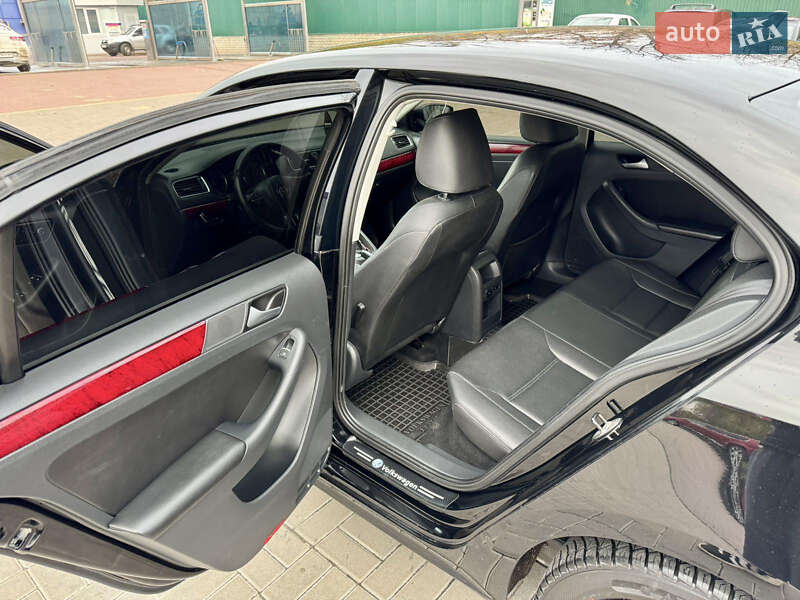 Седан Volkswagen Jetta 2014 в Киеве