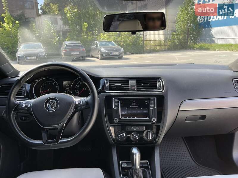 Седан Volkswagen Jetta 2015 в Киеве фото 7 Седан Volkswagen Jetta 2015 в Киеве