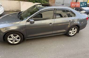 Седан Volkswagen Jetta 2012 в Києві