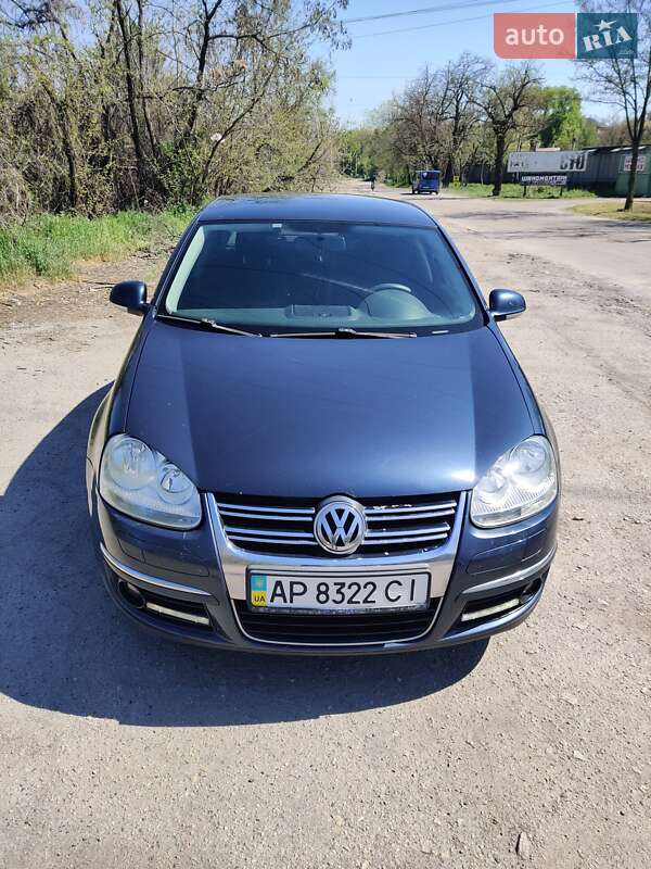 Седан Volkswagen Jetta 2008 в Запорожье