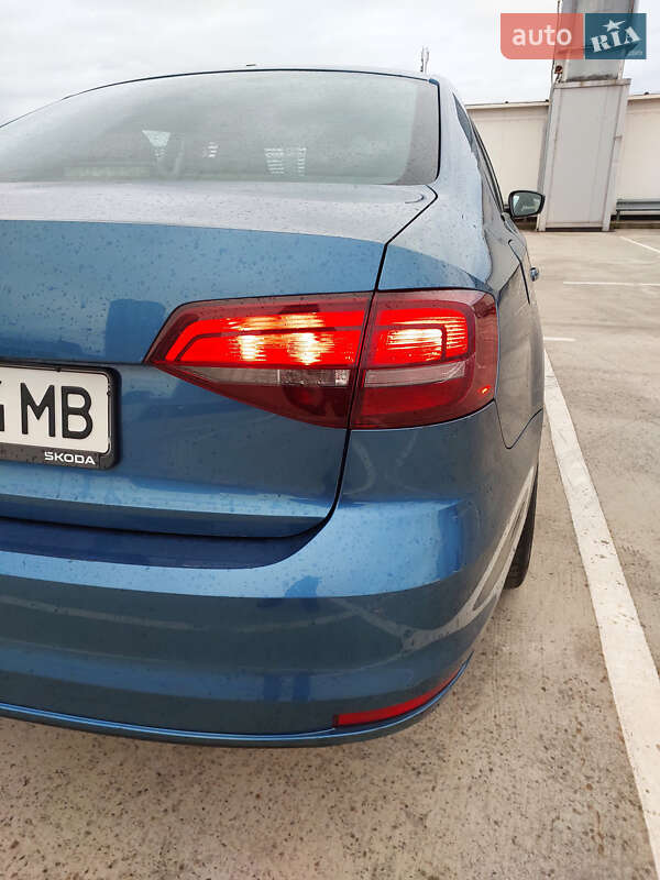 Седан Volkswagen Jetta 2015 в Киеве фото 15 Седан Volkswagen Jetta 2015 в Киеве