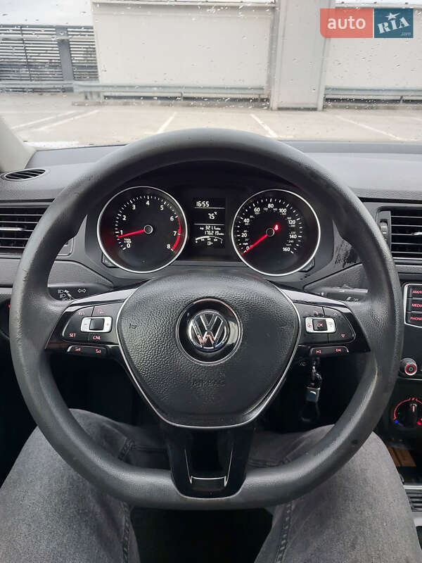 Седан Volkswagen Jetta 2015 в Киеве фото 29 Седан Volkswagen Jetta 2015 в Киеве