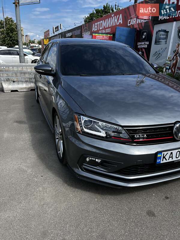 Седан Volkswagen Jetta 2017 в Киеве