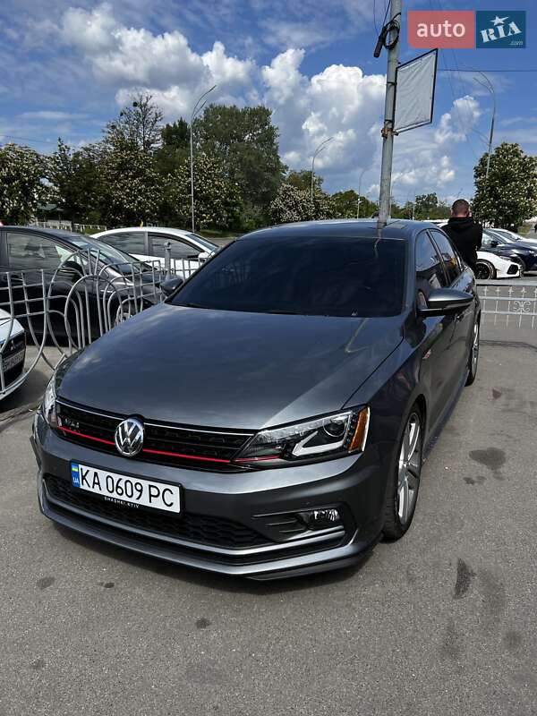 Седан Volkswagen Jetta 2017 в Киеве