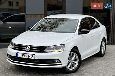 Седан Volkswagen Jetta 2016 в Одесі