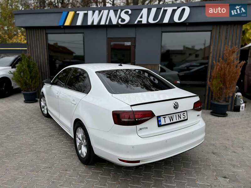 Седан Volkswagen Jetta 2016 в Одессе