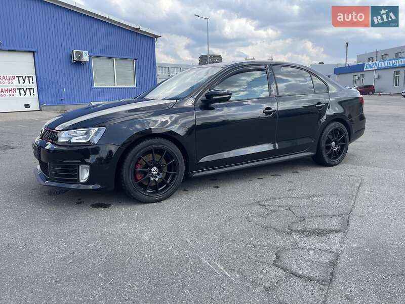 Седан Volkswagen Jetta 2015 в Києві фото 5 Седан Volkswagen Jetta 2015 в Києві