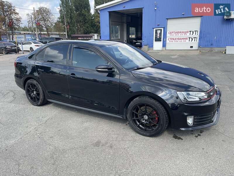 Седан Volkswagen Jetta 2015 в Києві фото 25 Седан Volkswagen Jetta 2015 в Києві