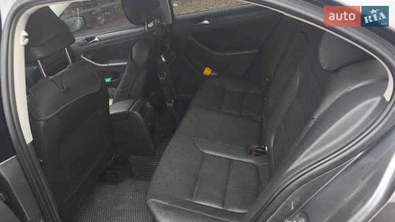 Седан Volkswagen Jetta 2011 в Першотравенске фото 10 Седан Volkswagen Jetta 2011 в Першотравенске