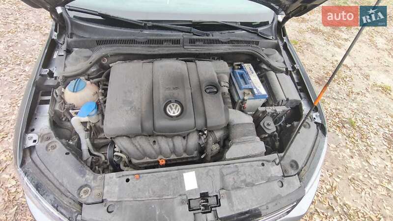 Седан Volkswagen Jetta 2011 в Першотравенске фото 23 Седан Volkswagen Jetta 2011 в Першотравенске