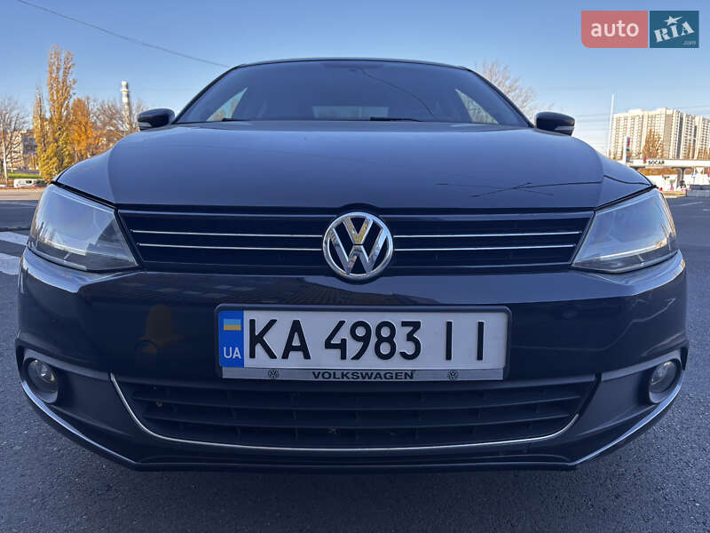 Седан Volkswagen Jetta 2011 в Киеве