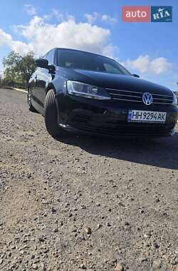 Седан Volkswagen Jetta 2015 в Білгороді-Дністровському