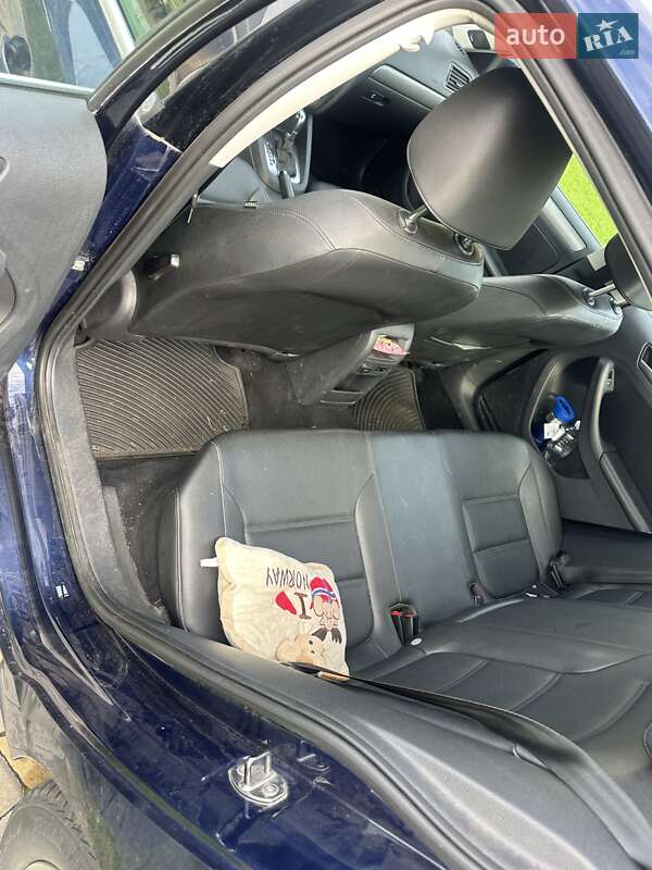 Седан Volkswagen Jetta 2013 в Чорнобаї