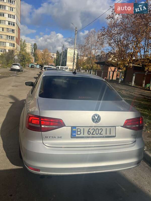Седан Volkswagen Jetta 2015 в Полтаві