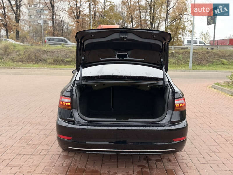 Седан Volkswagen Jetta 2018 в Полтаве