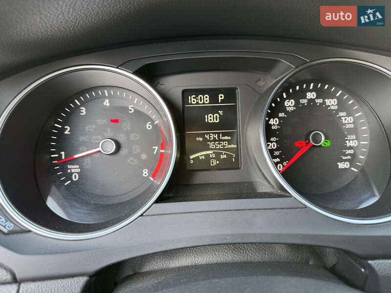 Седан Volkswagen Jetta 2015 в Запорожье