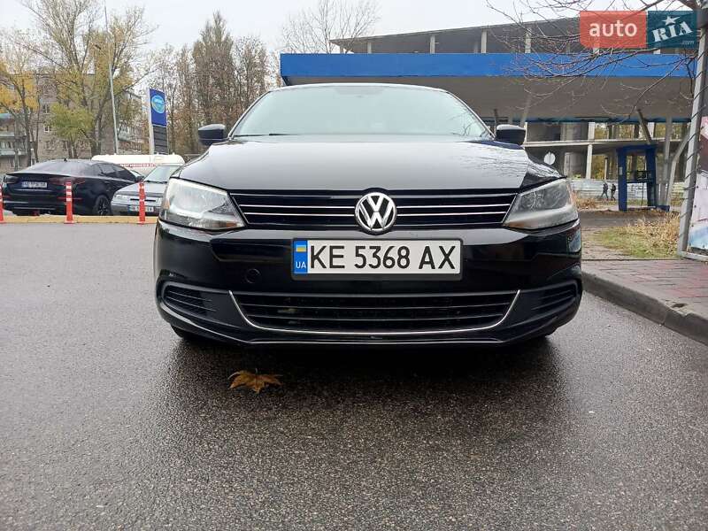 Седан Volkswagen Jetta 2014 в Днепре