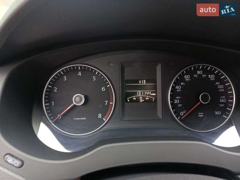 Седан Volkswagen Jetta 2014 в Днепре