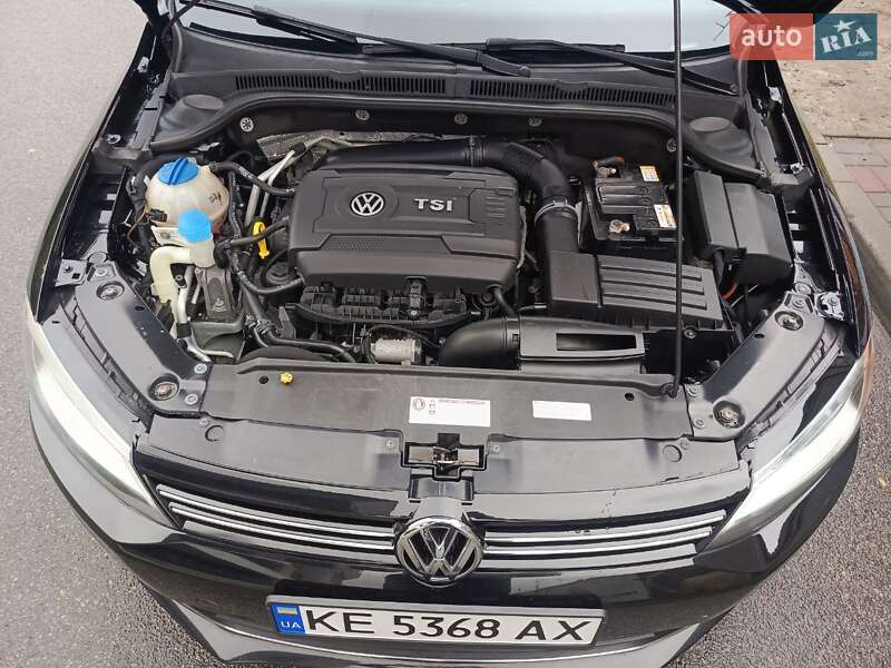 Седан Volkswagen Jetta 2014 в Днепре