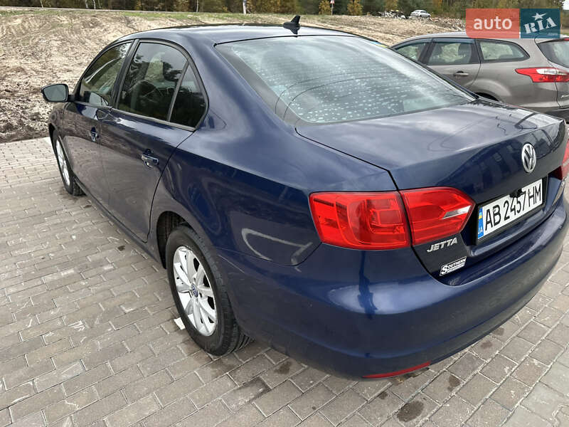 Седан Volkswagen Jetta 2012 в Киеве
