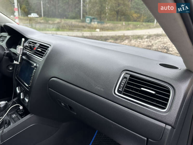 Седан Volkswagen Jetta 2012 в Киеве