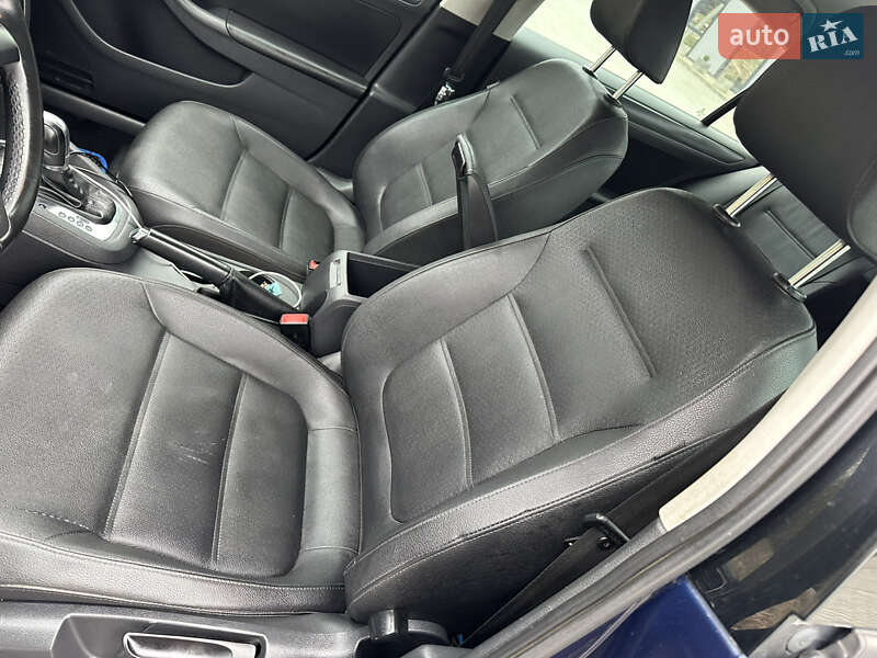Седан Volkswagen Jetta 2012 в Киеве