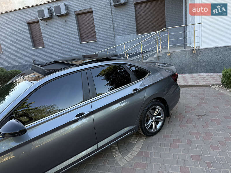 Седан Volkswagen Jetta 2019 в Кривом Роге