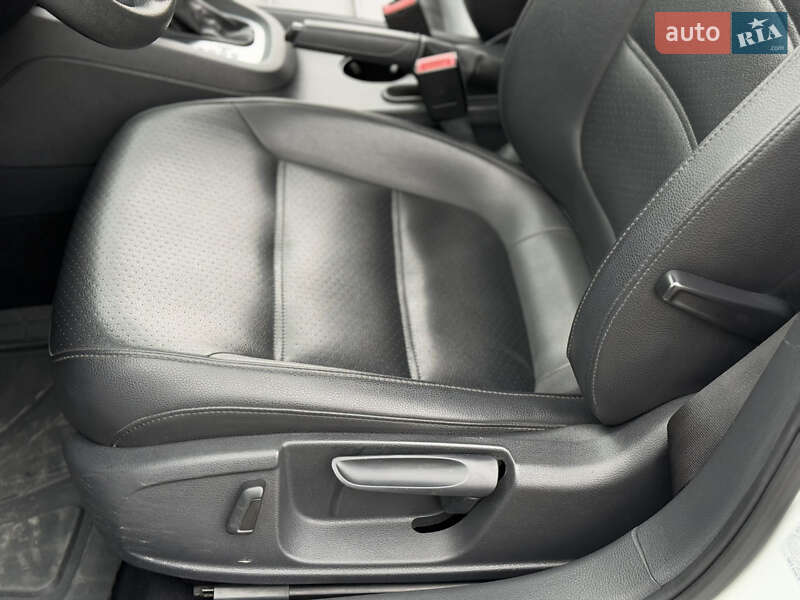 Седан Volkswagen Jetta 2014 в Дніпрі фото 11 Седан Volkswagen Jetta 2014 в Дніпрі